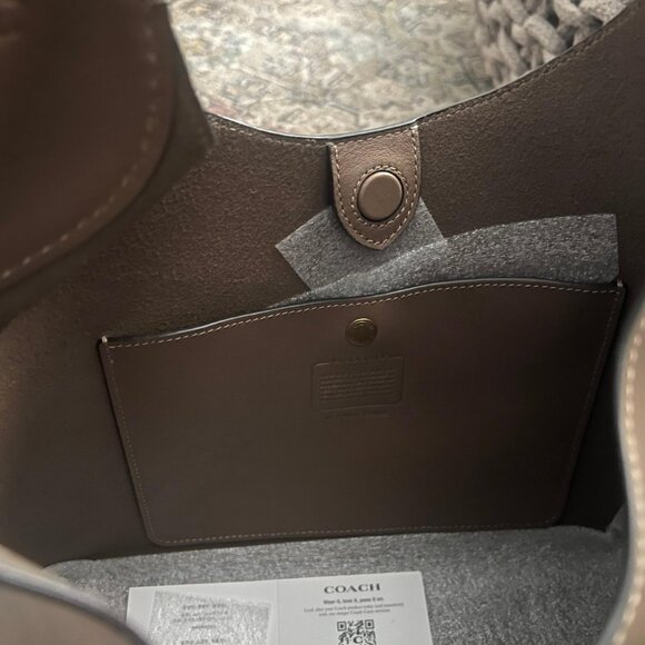 Coach Brooklyn Shoulder Bag 28 - Picture 4 of 5